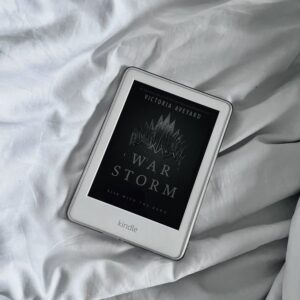 10th generation basic kindle 4gb - White and black